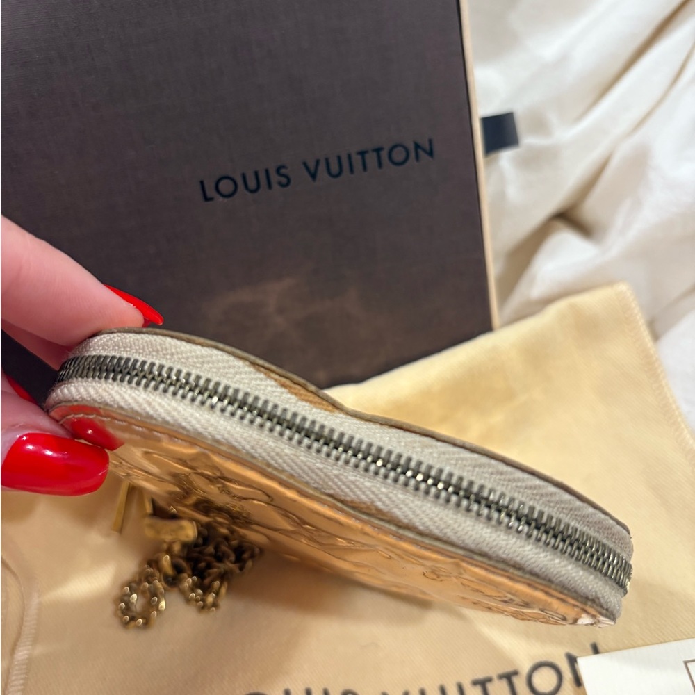 Vintage Louis Vuitton Monogram Miroir Heart Coin Purse (Porte Monnaie Coeur) - Picture 7 of 10